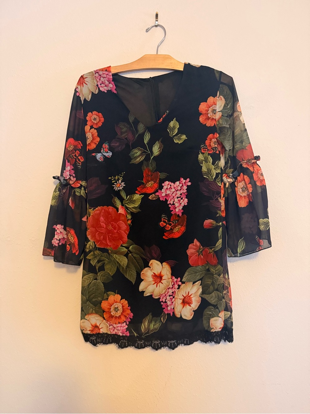 Floral Black Long Sleeve V-Neck Dress with Lace Trim